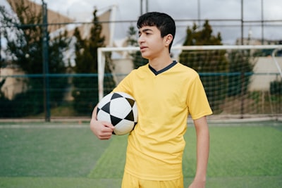 هل يوجد مباراة اليوم في الدوري الإنجليزي؟