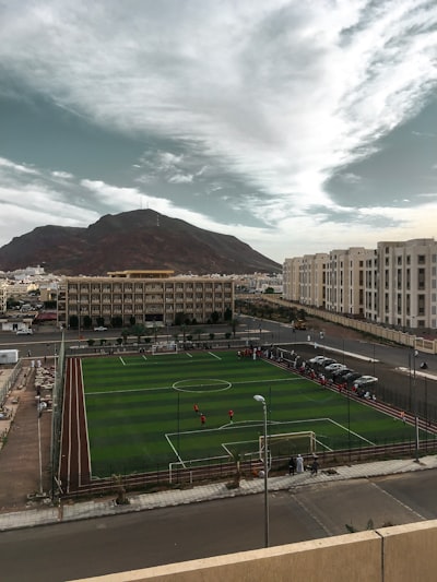 ماتش ليفربول وتوتنهام اليوم بث مباشرمواجهة نارية في الدوري الإنجليزي